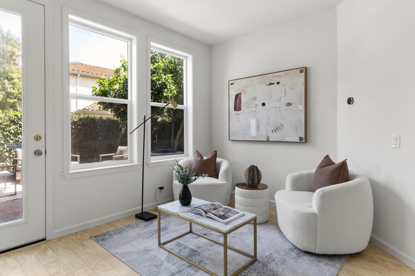 Detail Gallery Image 8 of 32 For 1986 Wayne Cir, San Jose,  CA 95131 - 3 Beds | 2/1 Baths