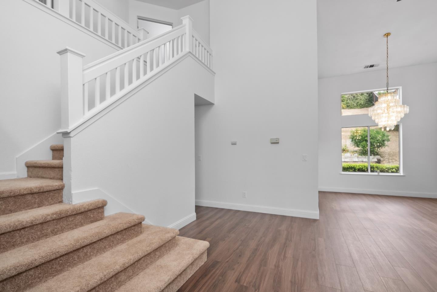 Detail Gallery Image 10 of 32 For 330 Carousel Dr, Vallejo,  CA 94589 - 4 Beds | 2/1 Baths