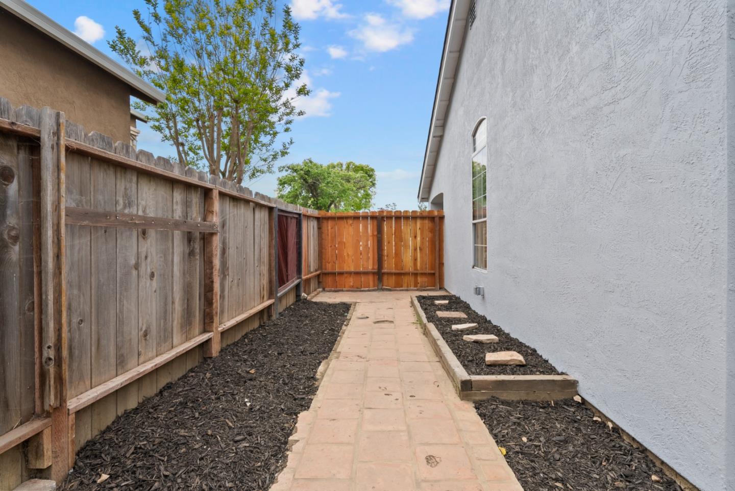 Detail Gallery Image 31 of 32 For 330 Carousel Dr, Vallejo,  CA 94589 - 4 Beds | 2/1 Baths