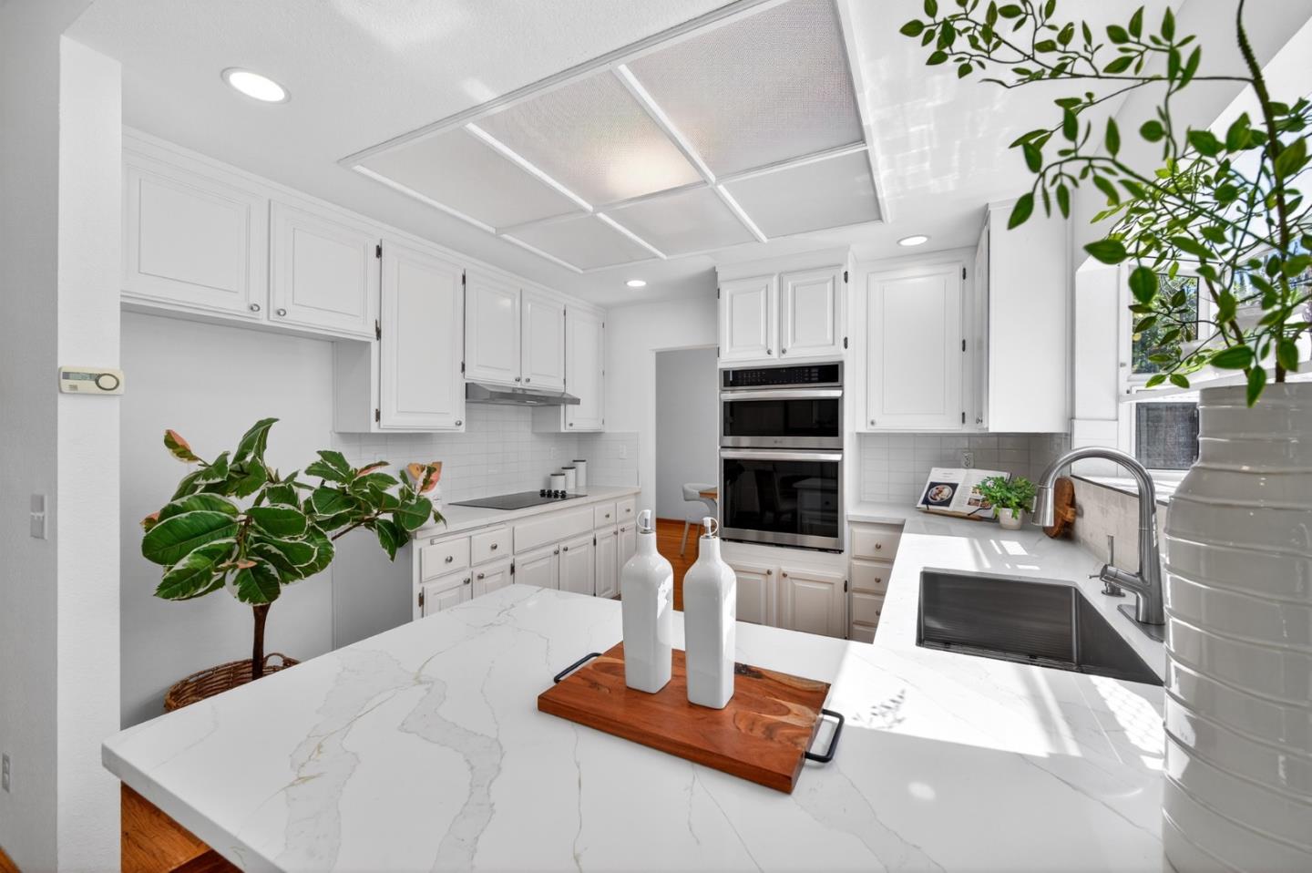 Detail Gallery Image 11 of 62 For 3220 Heritage Point Ct, San Jose,  CA 95148 - 5 Beds | 3 Baths