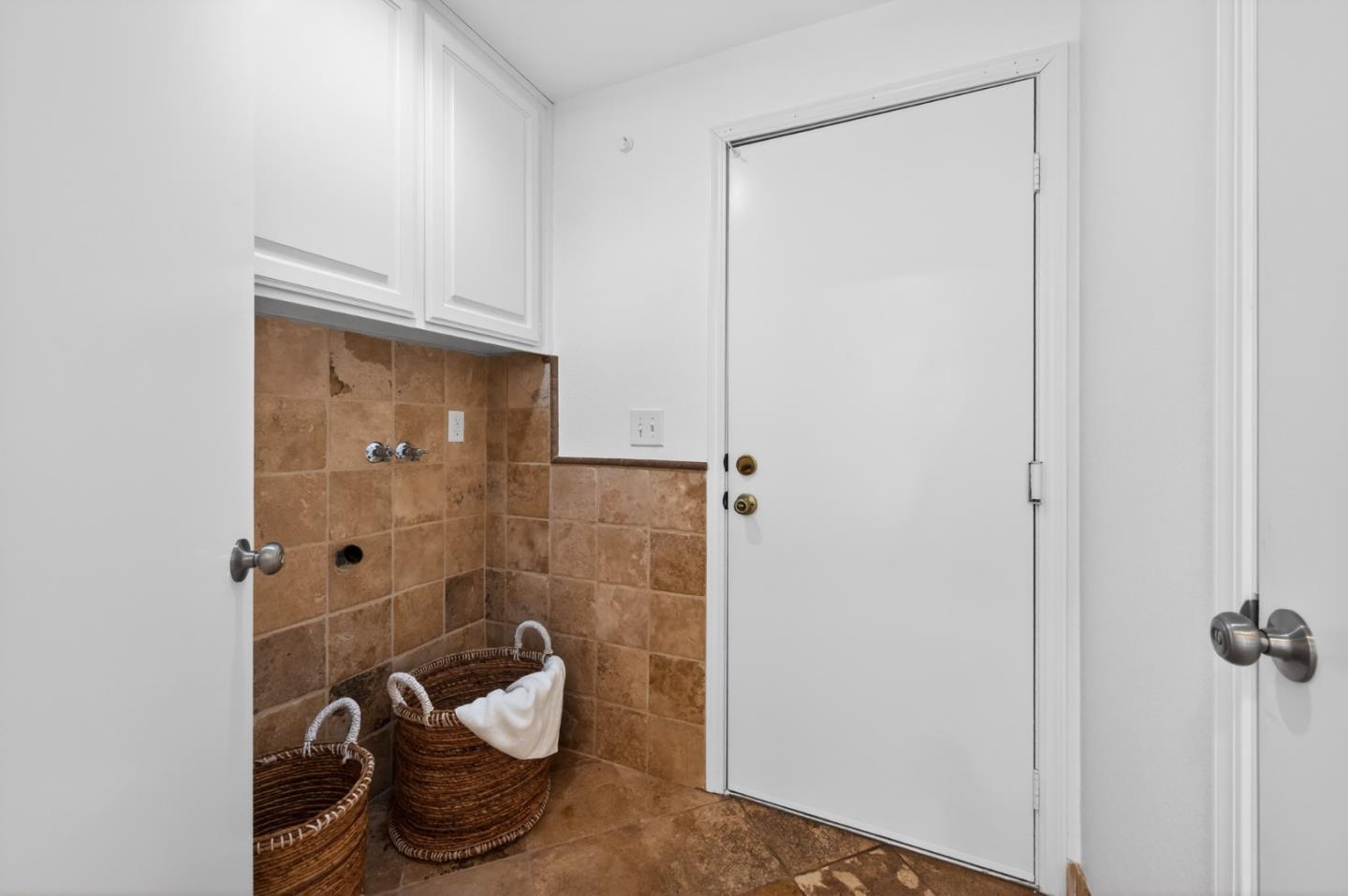 Detail Gallery Image 27 of 62 For 3220 Heritage Point Ct, San Jose,  CA 95148 - 5 Beds | 3 Baths