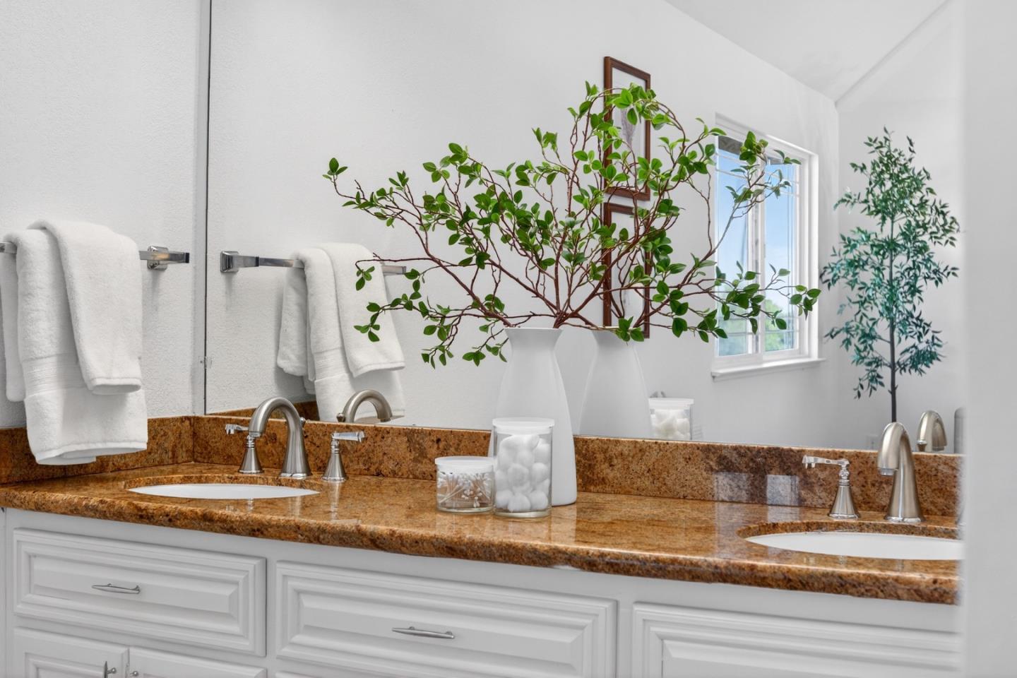 Detail Gallery Image 46 of 62 For 3220 Heritage Point Ct, San Jose,  CA 95148 - 5 Beds | 3 Baths