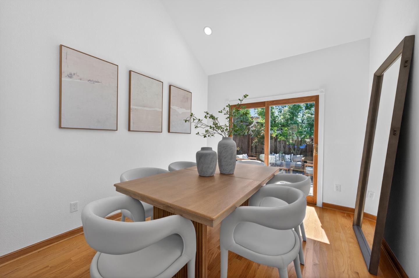 Detail Gallery Image 9 of 62 For 3220 Heritage Point Ct, San Jose,  CA 95148 - 5 Beds | 3 Baths