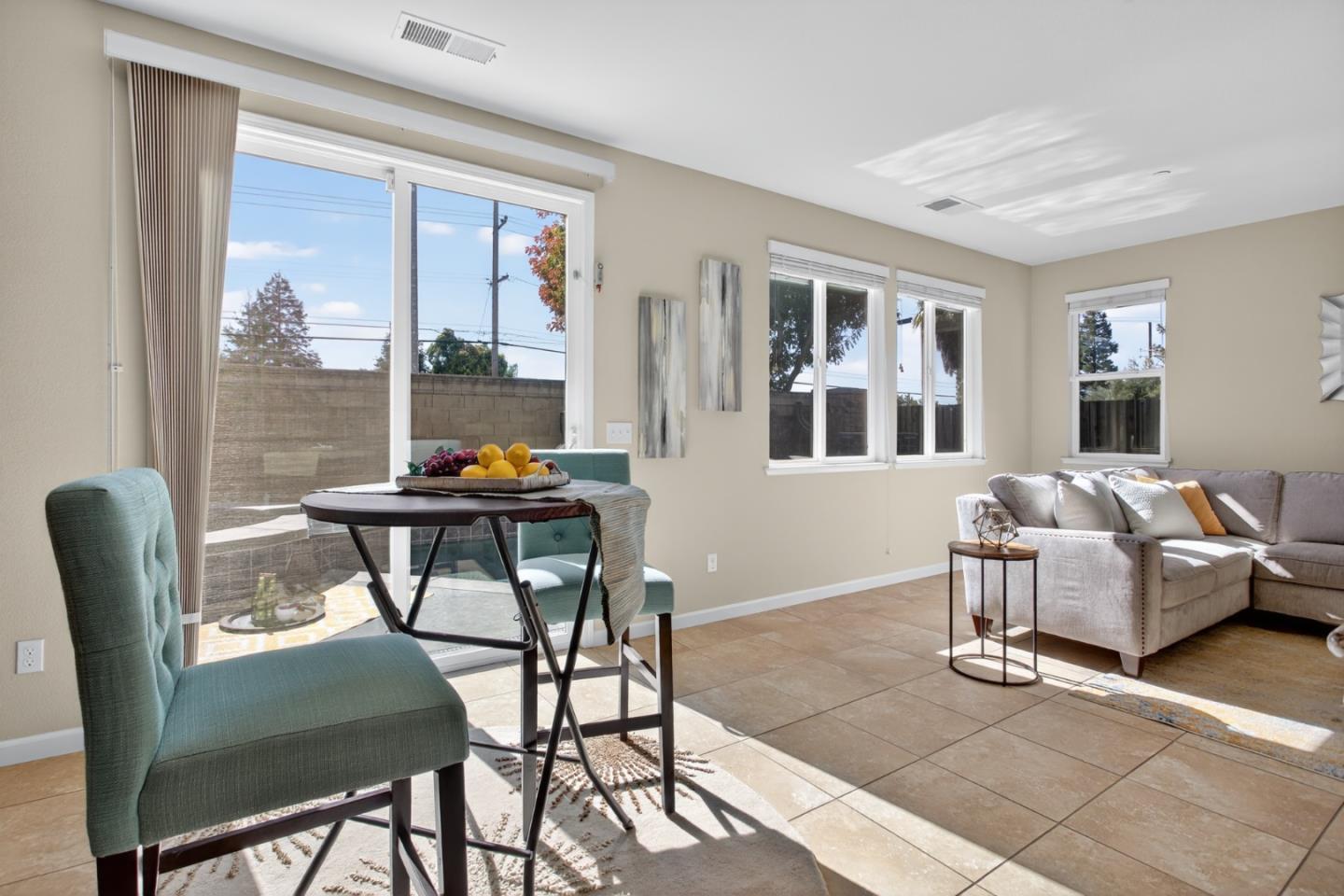 Detail Gallery Image 14 of 53 For 790 Monte Oro Ct, Manteca,  CA 95337 - 4 Beds | 4 Baths