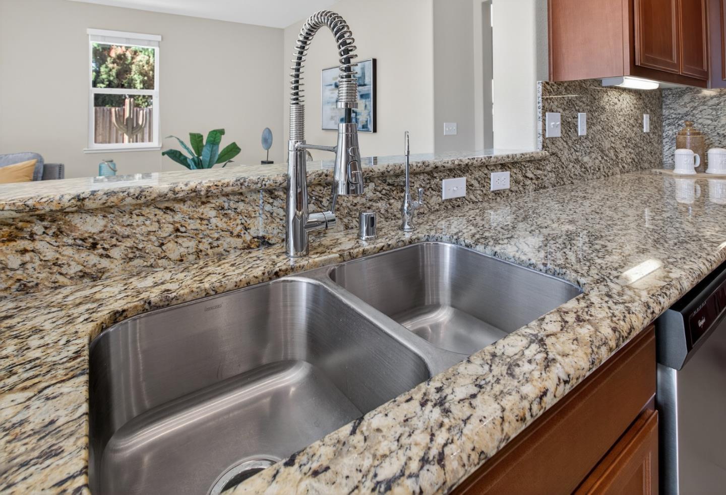 Detail Gallery Image 18 of 53 For 790 Monte Oro Ct, Manteca,  CA 95337 - 4 Beds | 4 Baths