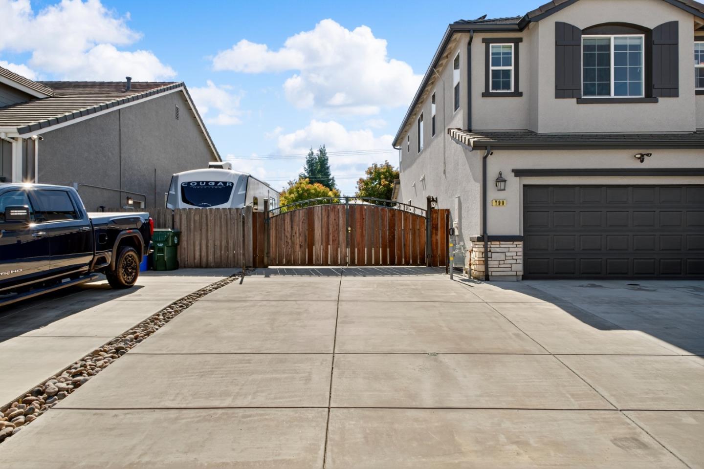 Detail Gallery Image 3 of 53 For 790 Monte Oro Ct, Manteca,  CA 95337 - 4 Beds | 4 Baths