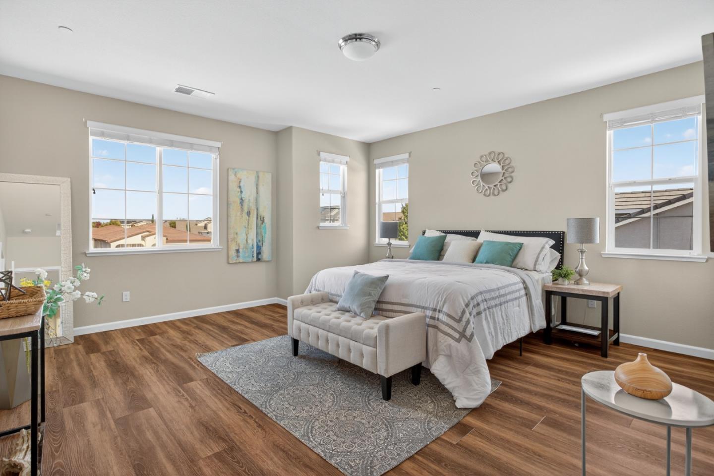 Detail Gallery Image 33 of 53 For 790 Monte Oro Ct, Manteca,  CA 95337 - 4 Beds | 4 Baths