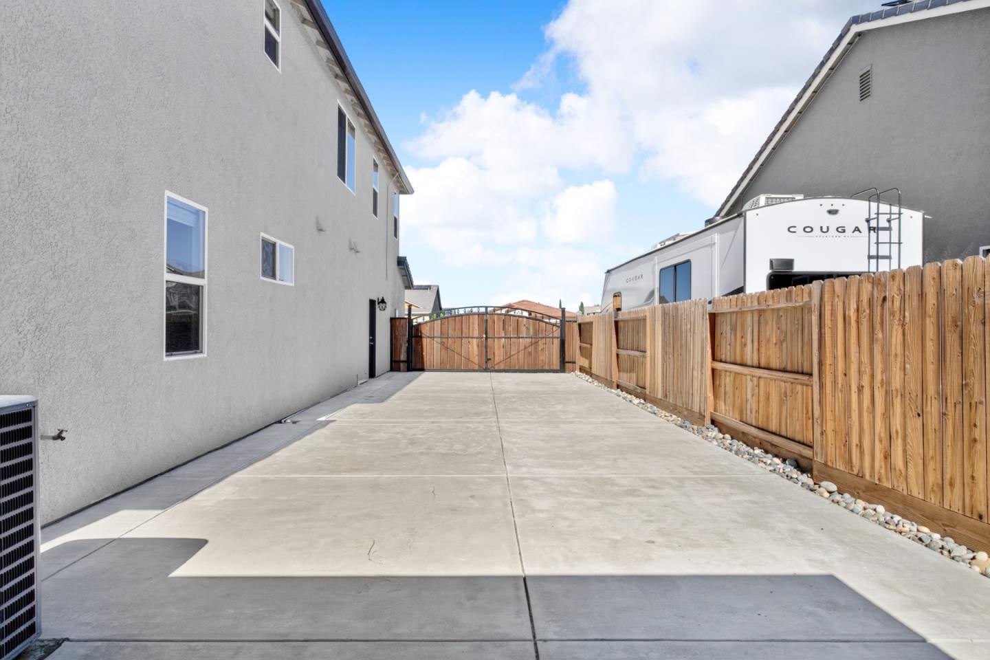 Detail Gallery Image 43 of 53 For 790 Monte Oro Ct, Manteca,  CA 95337 - 4 Beds | 4 Baths