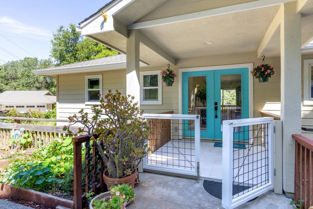 Detail Gallery Image 3 of 38 For 2889 Branciforte Dr, Santa Cruz,  CA 95065 - 4 Beds | 2/1 Baths