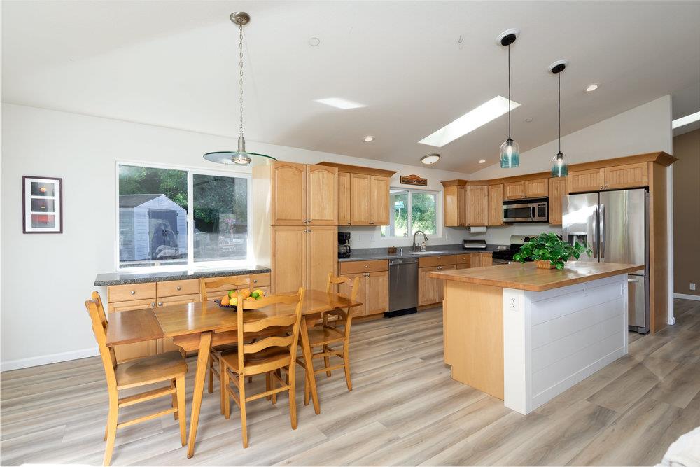 Detail Gallery Image 9 of 38 For 2889 Branciforte Dr, Santa Cruz,  CA 95065 - 4 Beds | 2/1 Baths