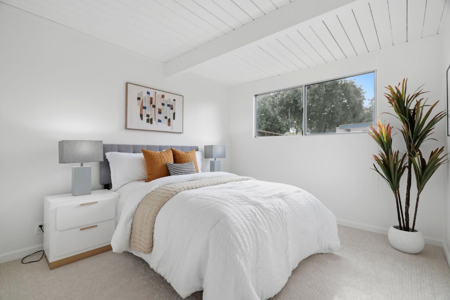 Detail Gallery Image 16 of 29 For 625 W Remington Dr, Sunnyvale,  CA 94087 - 4 Beds | 2 Baths