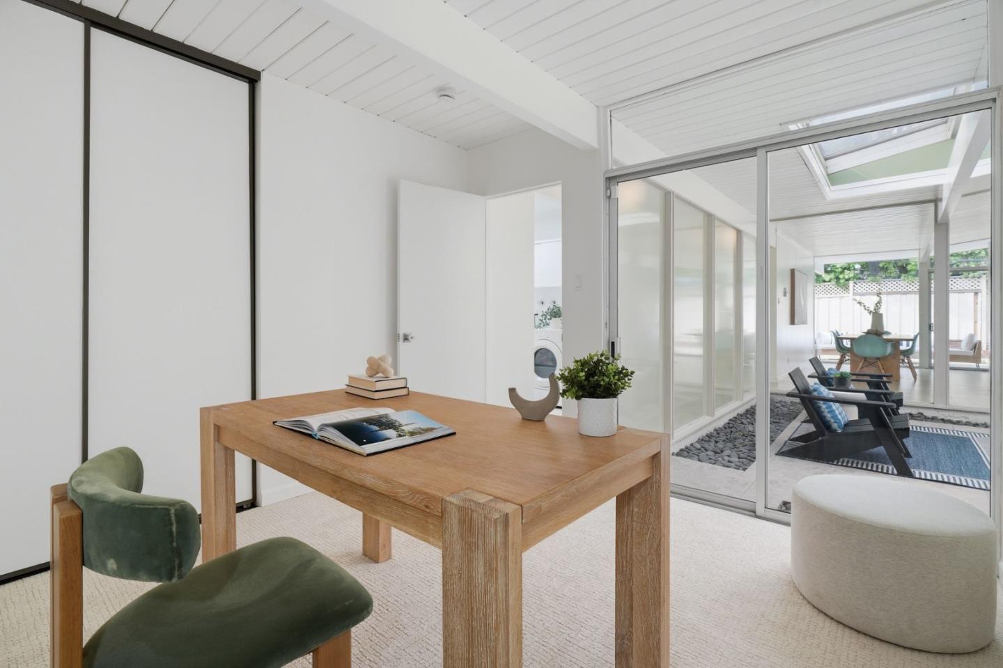 Detail Gallery Image 19 of 29 For 625 W Remington Dr, Sunnyvale,  CA 94087 - 4 Beds | 2 Baths