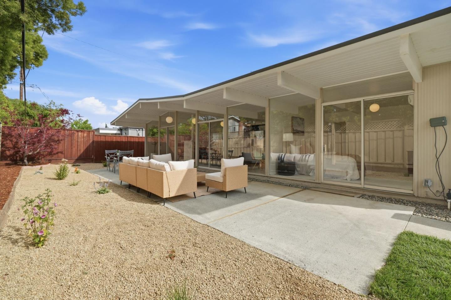 Detail Gallery Image 24 of 29 For 625 W Remington Dr, Sunnyvale,  CA 94087 - 4 Beds | 2 Baths