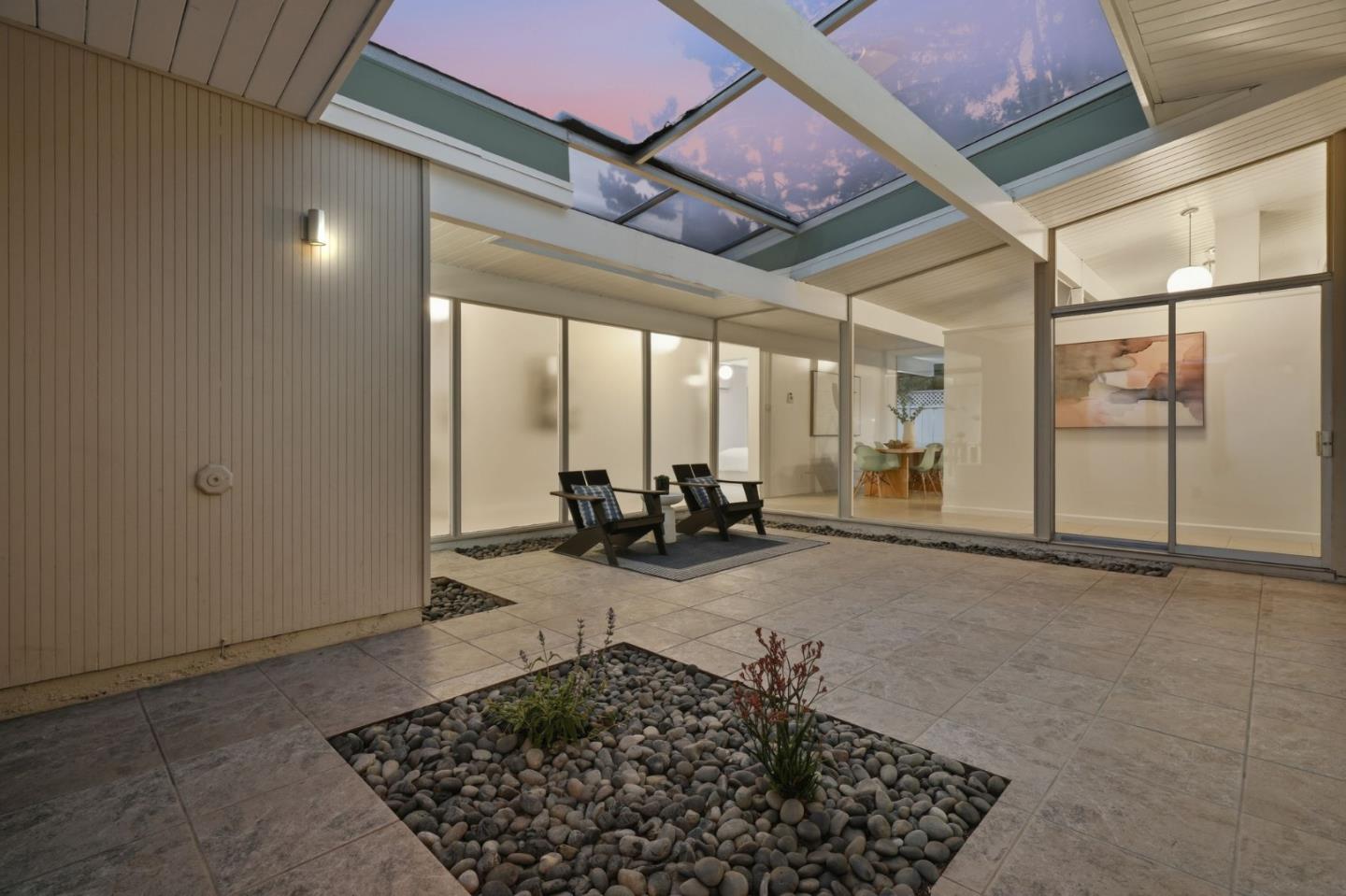 Detail Gallery Image 27 of 29 For 625 W Remington Dr, Sunnyvale,  CA 94087 - 4 Beds | 2 Baths