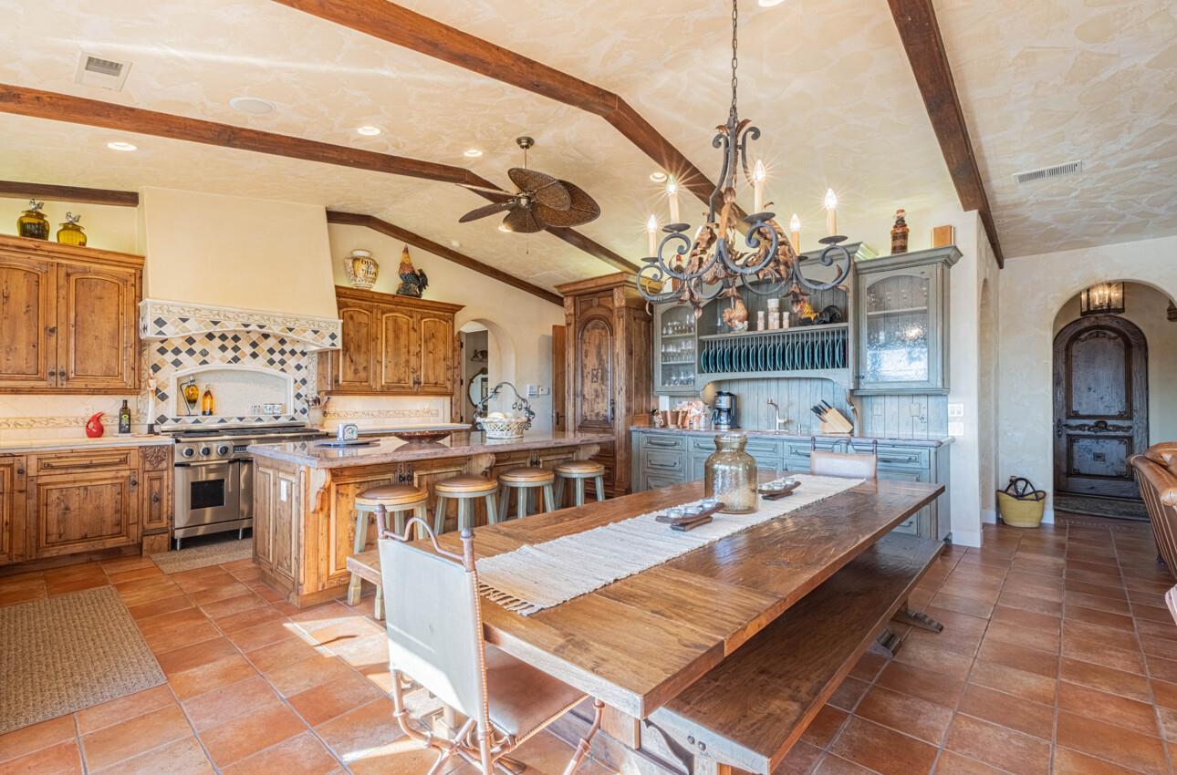 Detail Gallery Image 12 of 62 For 8730 Bluff Ct, Bradley_SLP,  CA 93426 - 5 Beds | 5/1 Baths