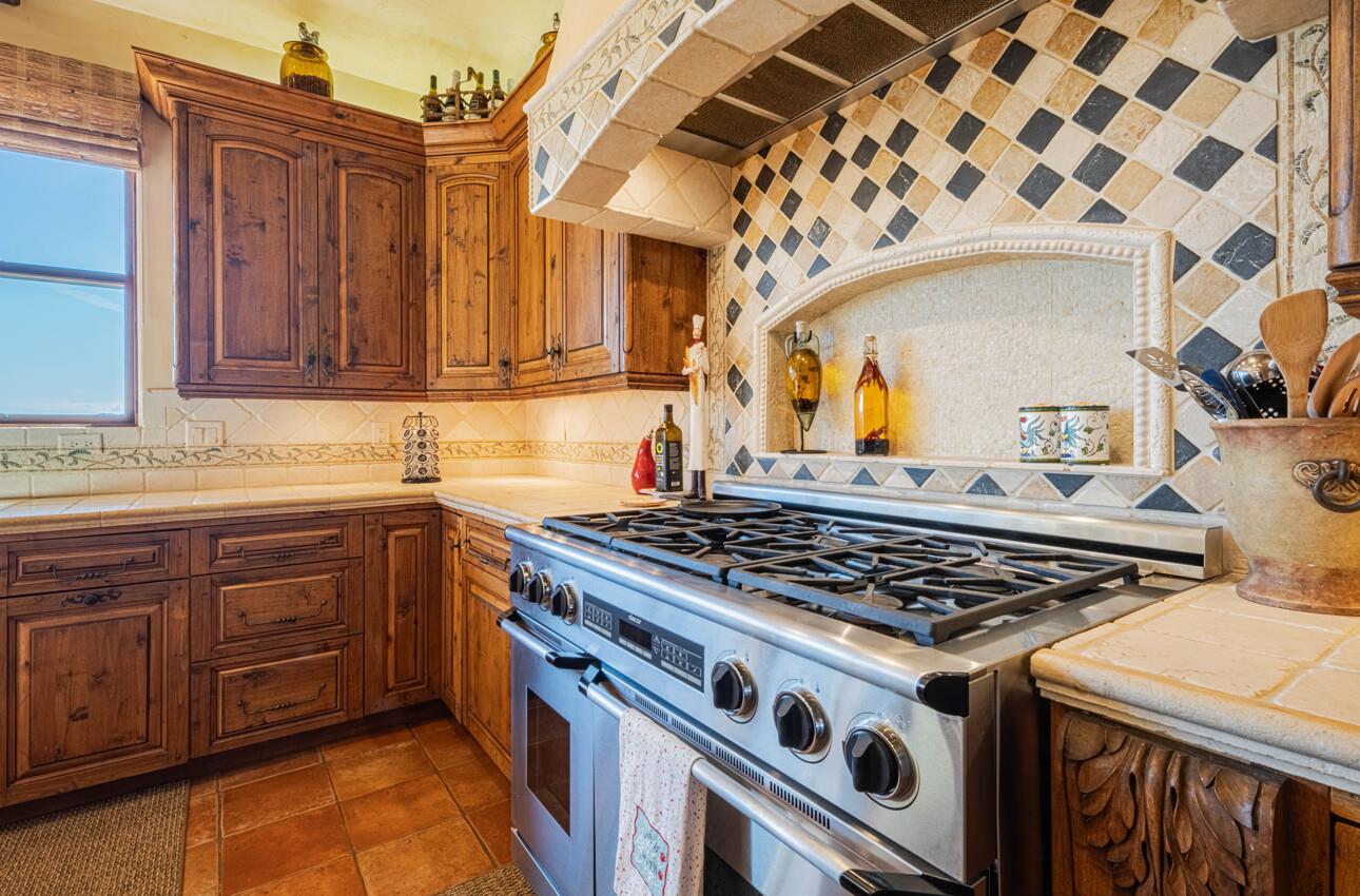 Detail Gallery Image 18 of 62 For 8730 Bluff Ct, Bradley_SLP,  CA 93426 - 5 Beds | 5/1 Baths