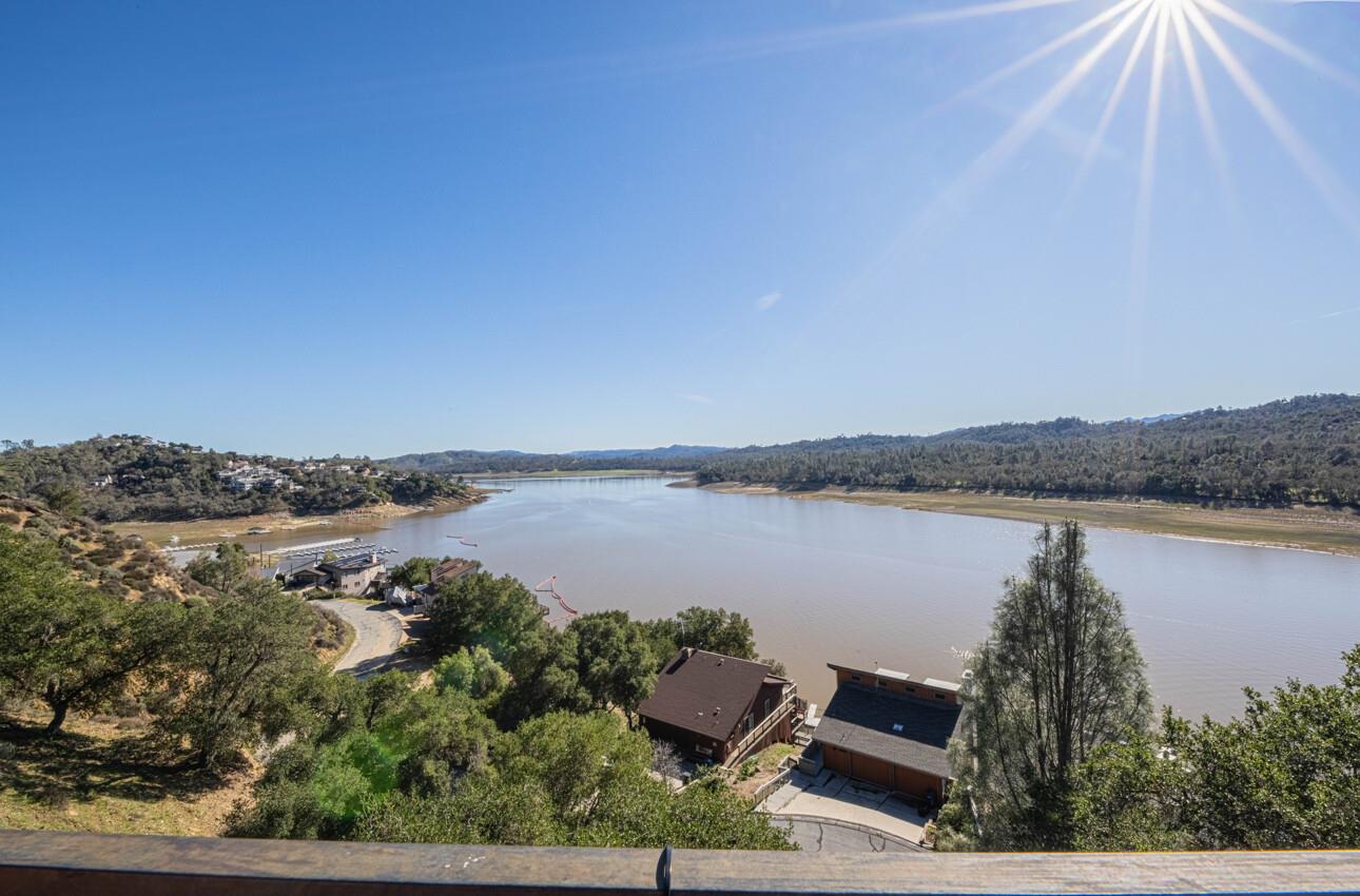 Detail Gallery Image 2 of 62 For 8730 Bluff Ct, Bradley_SLP,  CA 93426 - 5 Beds | 5/1 Baths