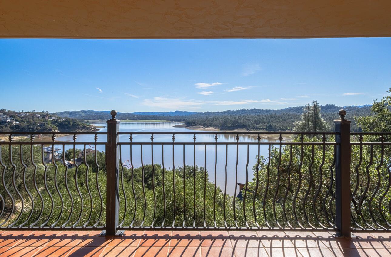 Detail Gallery Image 42 of 62 For 8730 Bluff Ct, Bradley_SLP,  CA 93426 - 5 Beds | 5/1 Baths