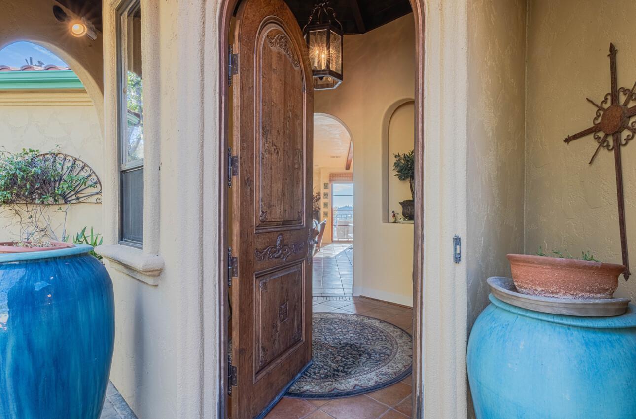 Detail Gallery Image 6 of 62 For 8730 Bluff Ct, Bradley_SLP,  CA 93426 - 5 Beds | 5/1 Baths