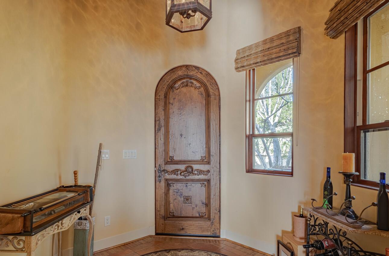Detail Gallery Image 7 of 62 For 8730 Bluff Ct, Bradley_SLP,  CA 93426 - 5 Beds | 5/1 Baths