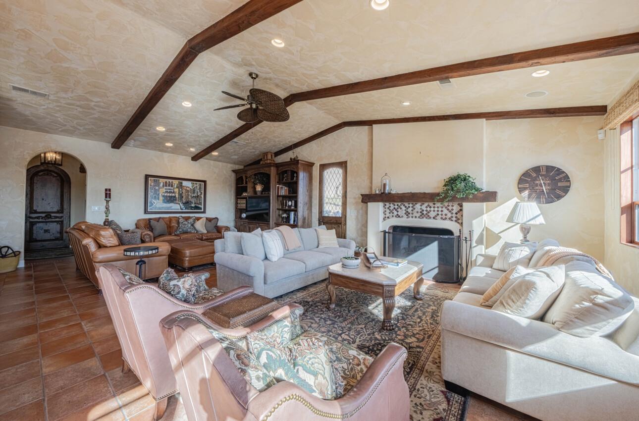 Detail Gallery Image 9 of 62 For 8730 Bluff Ct, Bradley_SLP,  CA 93426 - 5 Beds | 5/1 Baths