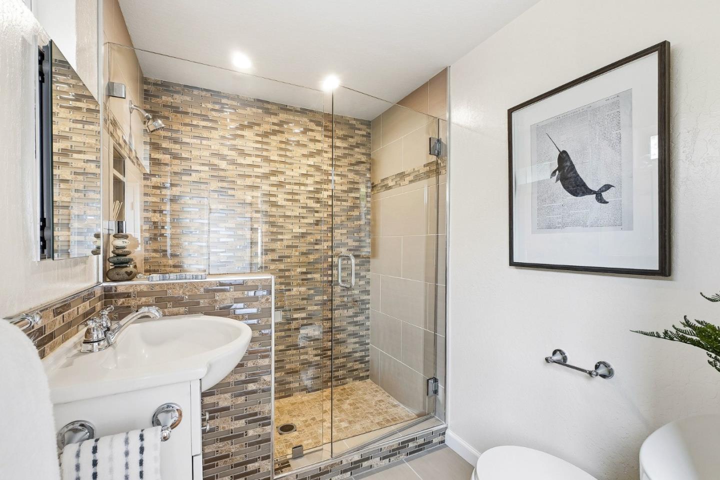 Detail Gallery Image 14 of 44 For 345 15th Ave, Santa Cruz,  CA 95062 - 3 Beds | 3 Baths