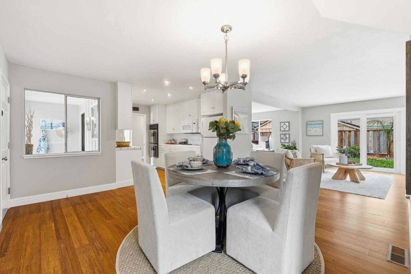 Detail Gallery Image 17 of 44 For 345 15th Ave, Santa Cruz,  CA 95062 - 3 Beds | 3 Baths