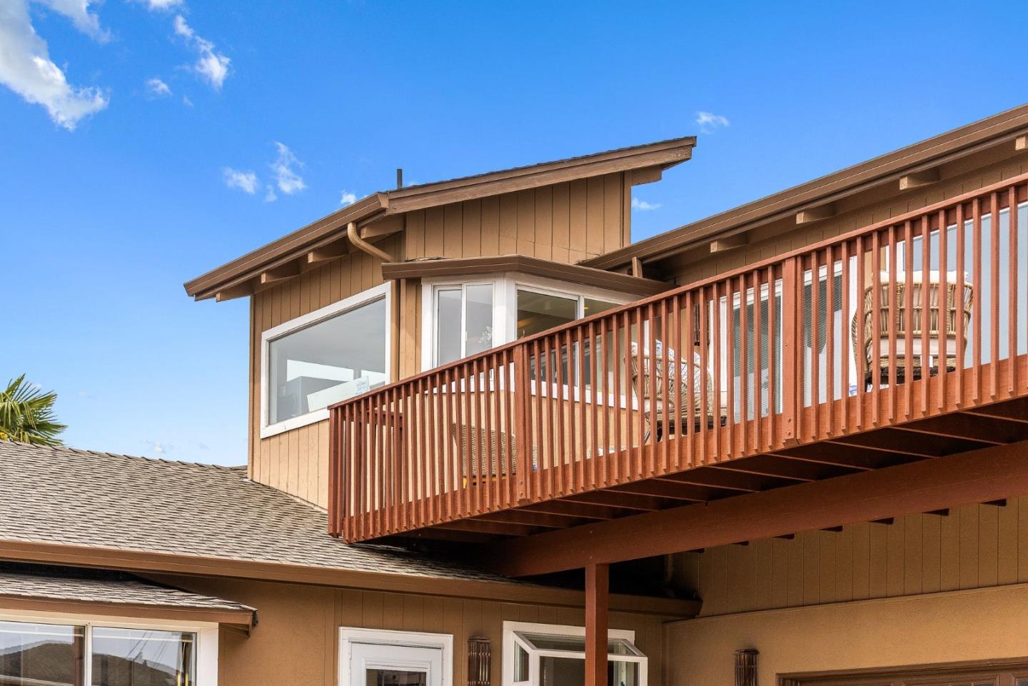 Detail Gallery Image 2 of 44 For 345 15th Ave, Santa Cruz,  CA 95062 - 3 Beds | 3 Baths