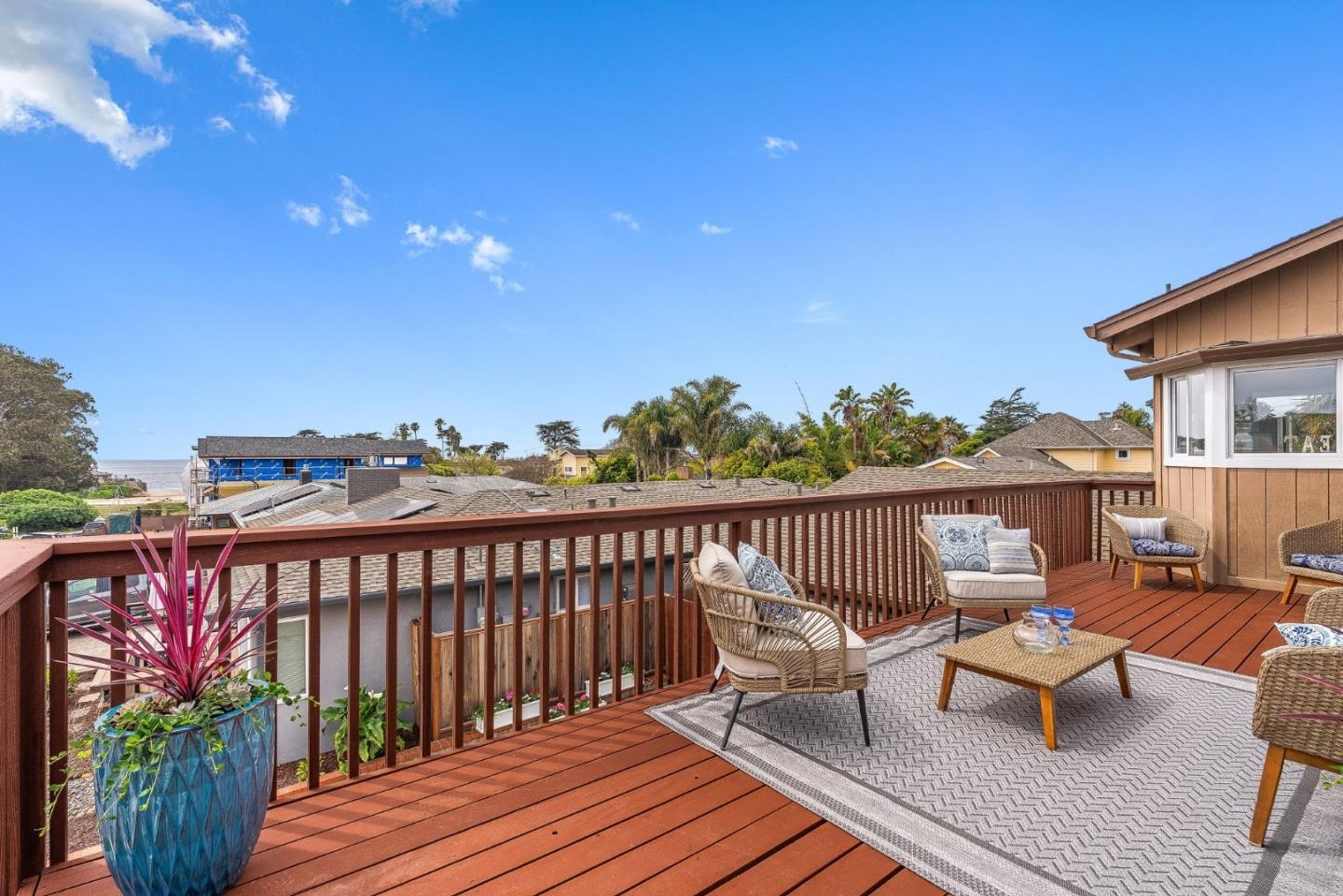 Detail Gallery Image 22 of 44 For 345 15th Ave, Santa Cruz,  CA 95062 - 3 Beds | 3 Baths