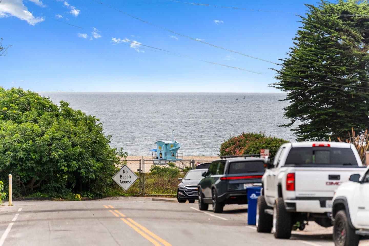 Detail Gallery Image 3 of 44 For 345 15th Ave, Santa Cruz,  CA 95062 - 3 Beds | 3 Baths