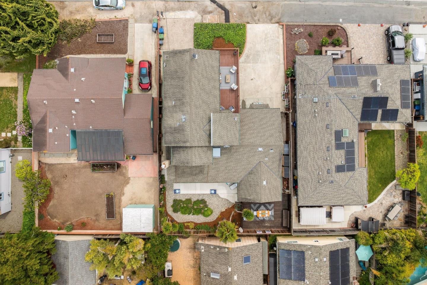 Detail Gallery Image 32 of 44 For 345 15th Ave, Santa Cruz,  CA 95062 - 3 Beds | 3 Baths