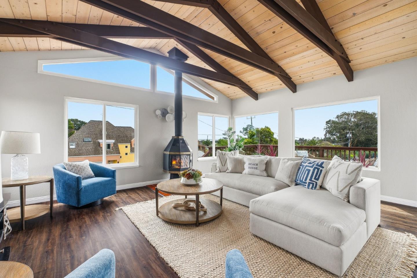 Detail Gallery Image 7 of 44 For 345 15th Ave, Santa Cruz,  CA 95062 - 3 Beds | 3 Baths