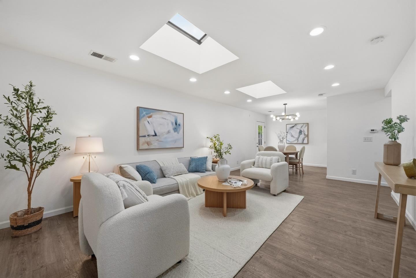 Detail Gallery Image 4 of 55 For 4663 Mangrum Dr, Santa Clara,  CA 95054 - 5 Beds | 3 Baths