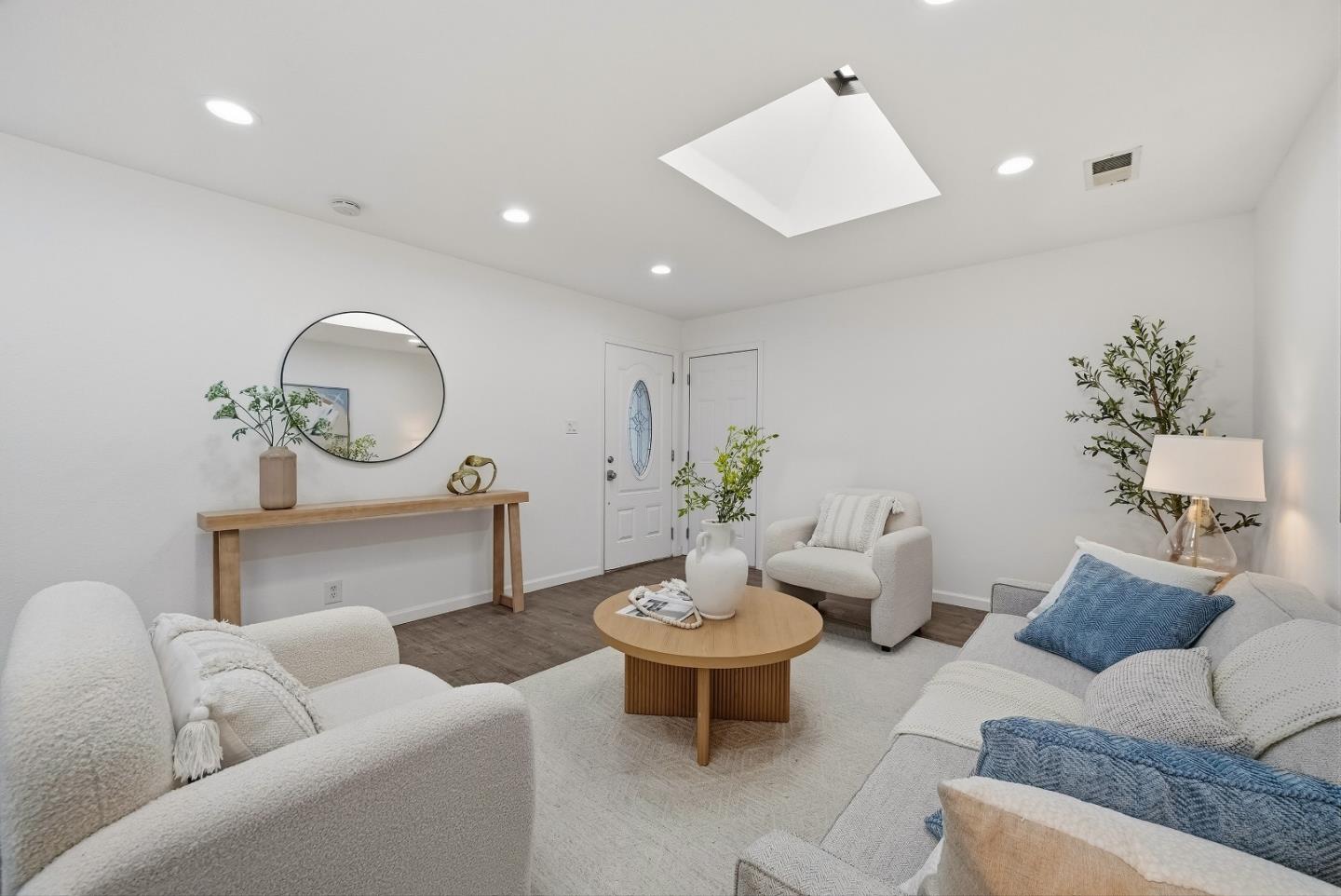 Detail Gallery Image 6 of 55 For 4663 Mangrum Dr, Santa Clara,  CA 95054 - 5 Beds | 3 Baths