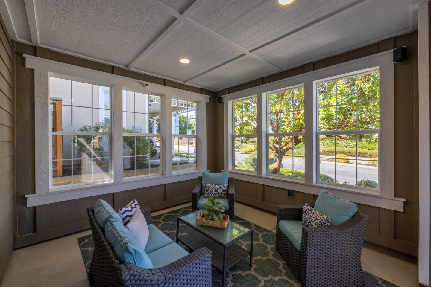 Detail Gallery Image 5 of 19 For 13514 Warren Ave, Marina,  CA 93933 - 3 Beds | 2/1 Baths