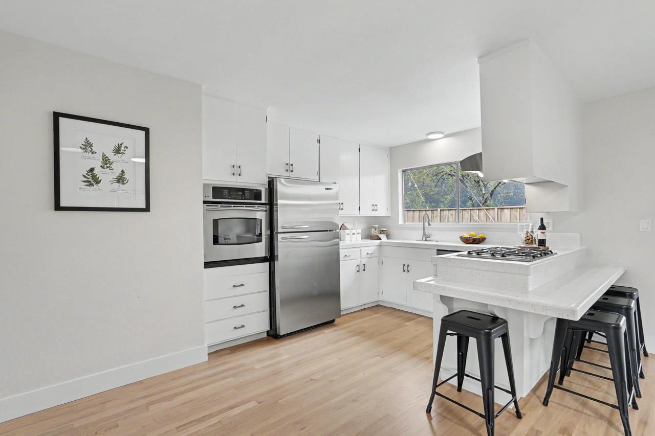 Detail Gallery Image 14 of 58 For 20025 Cedar Tree Ln, Cupertino,  CA 95014 - 4 Beds | 3 Baths