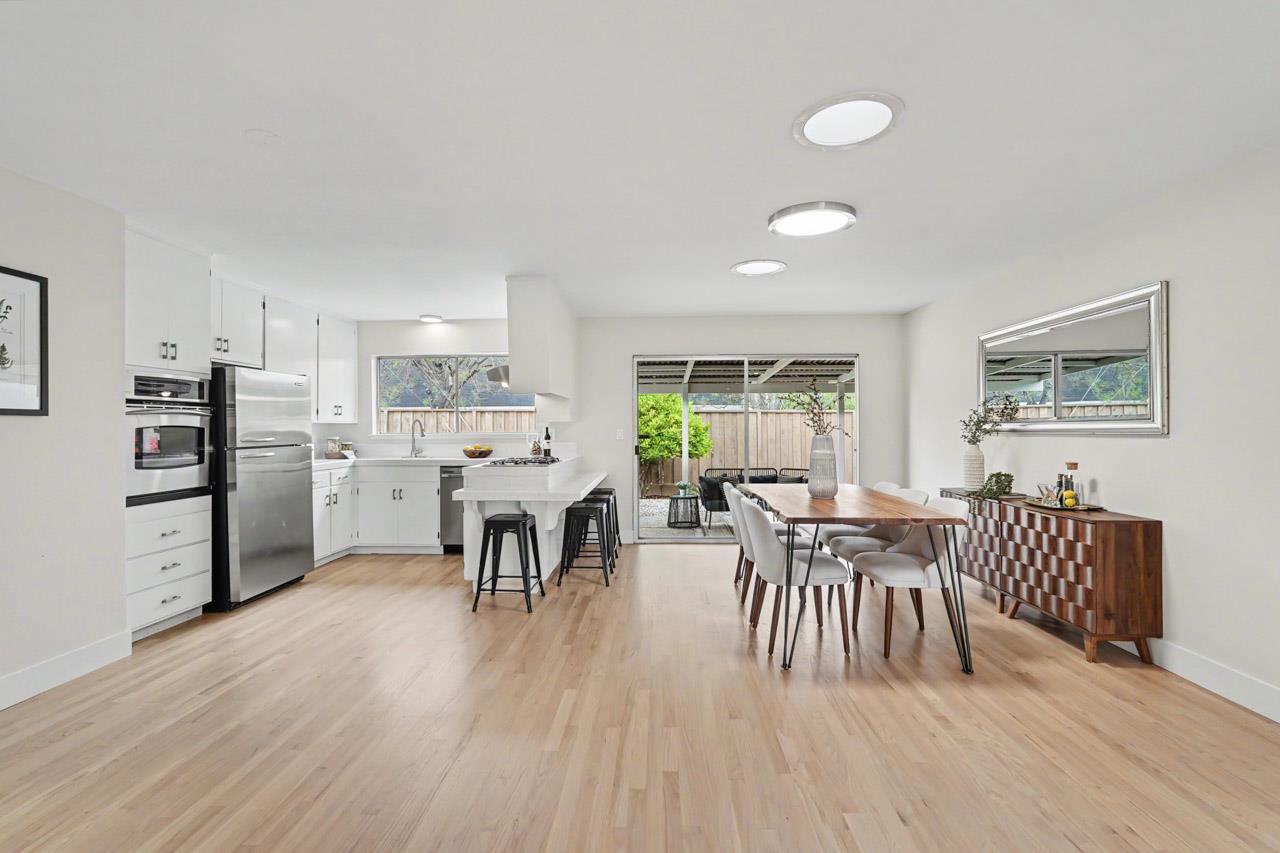 Detail Gallery Image 24 of 58 For 20025 Cedar Tree Ln, Cupertino,  CA 95014 - 4 Beds | 3 Baths