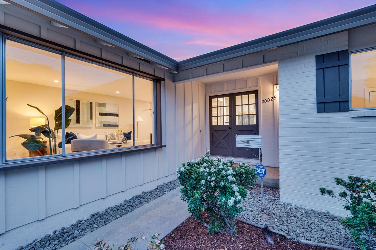 Detail Gallery Image 6 of 58 For 20025 Cedar Tree Ln, Cupertino,  CA 95014 - 4 Beds | 3 Baths