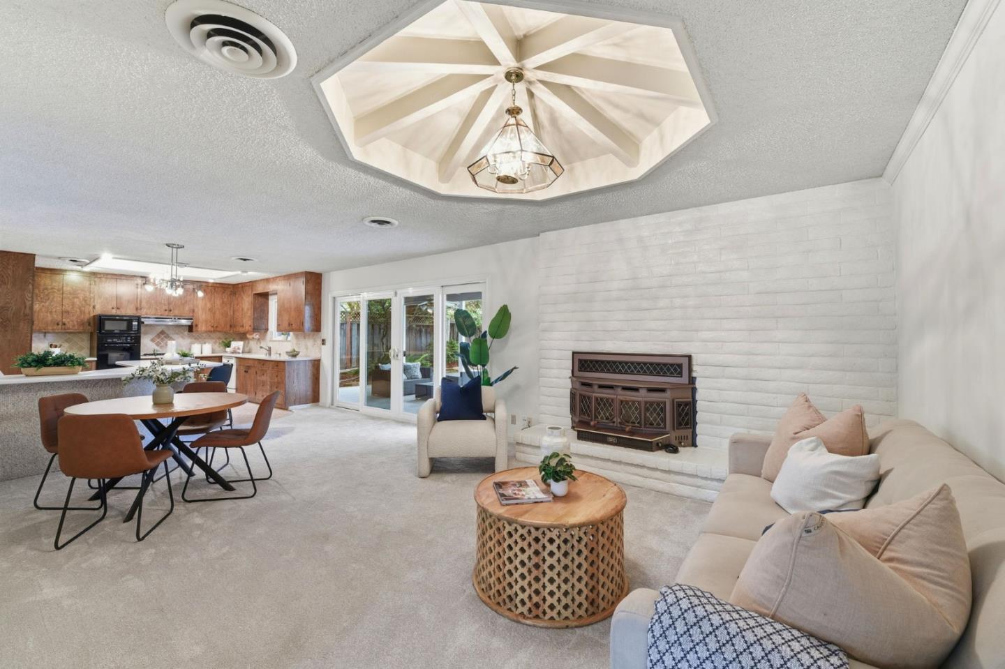 Detail Gallery Image 11 of 40 For 6433 Bose Ln, San Jose,  CA 95120 - 5 Beds | 2/1 Baths