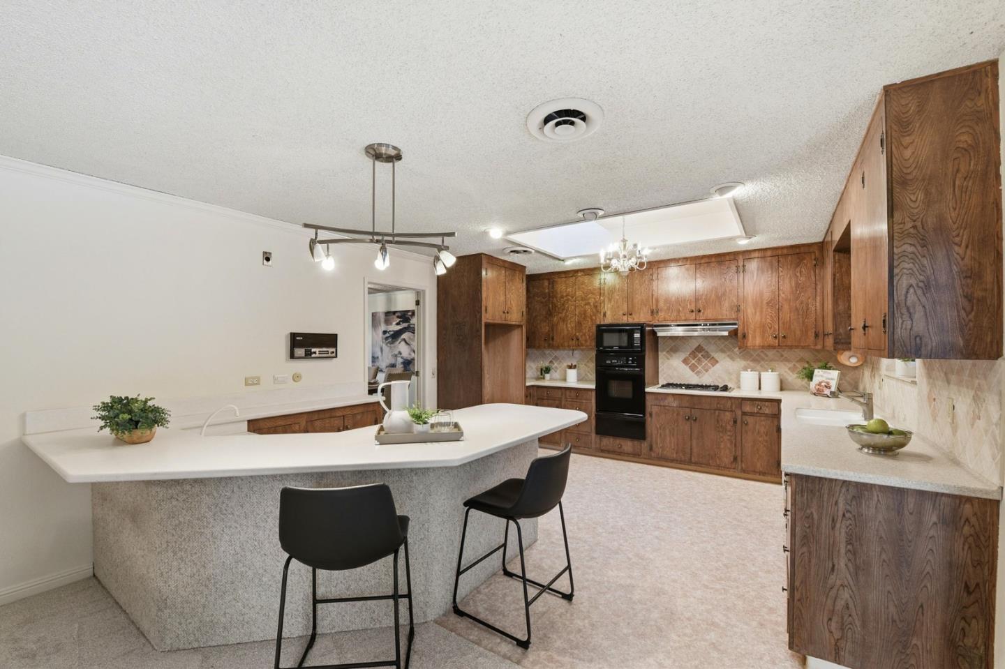 Detail Gallery Image 13 of 40 For 6433 Bose Ln, San Jose,  CA 95120 - 5 Beds | 2/1 Baths