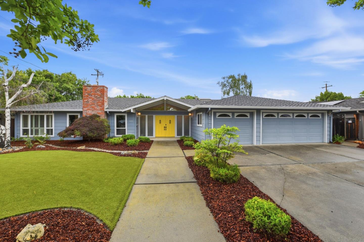 Detail Gallery Image 2 of 40 For 6433 Bose Ln, San Jose,  CA 95120 - 5 Beds | 2/1 Baths