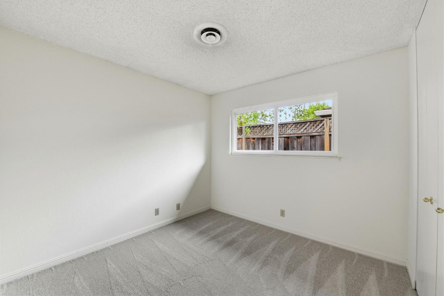 Detail Gallery Image 25 of 40 For 6433 Bose Ln, San Jose,  CA 95120 - 5 Beds | 2/1 Baths