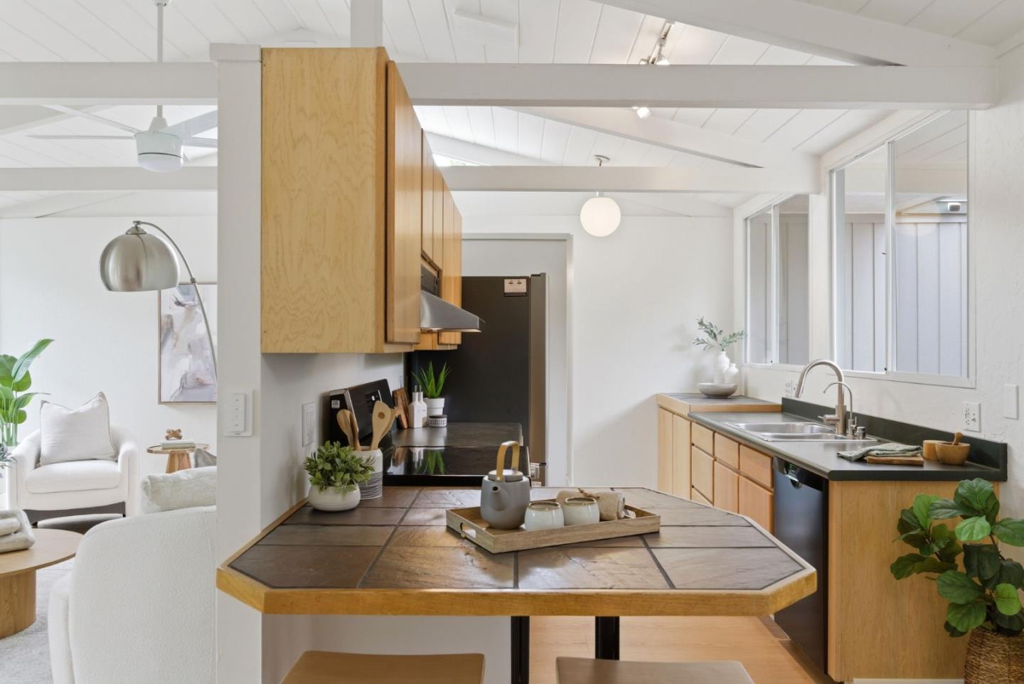 Detail Gallery Image 13 of 43 For 464 Dell Ave, Mountain View,  CA 94043 - 3 Beds | 2 Baths