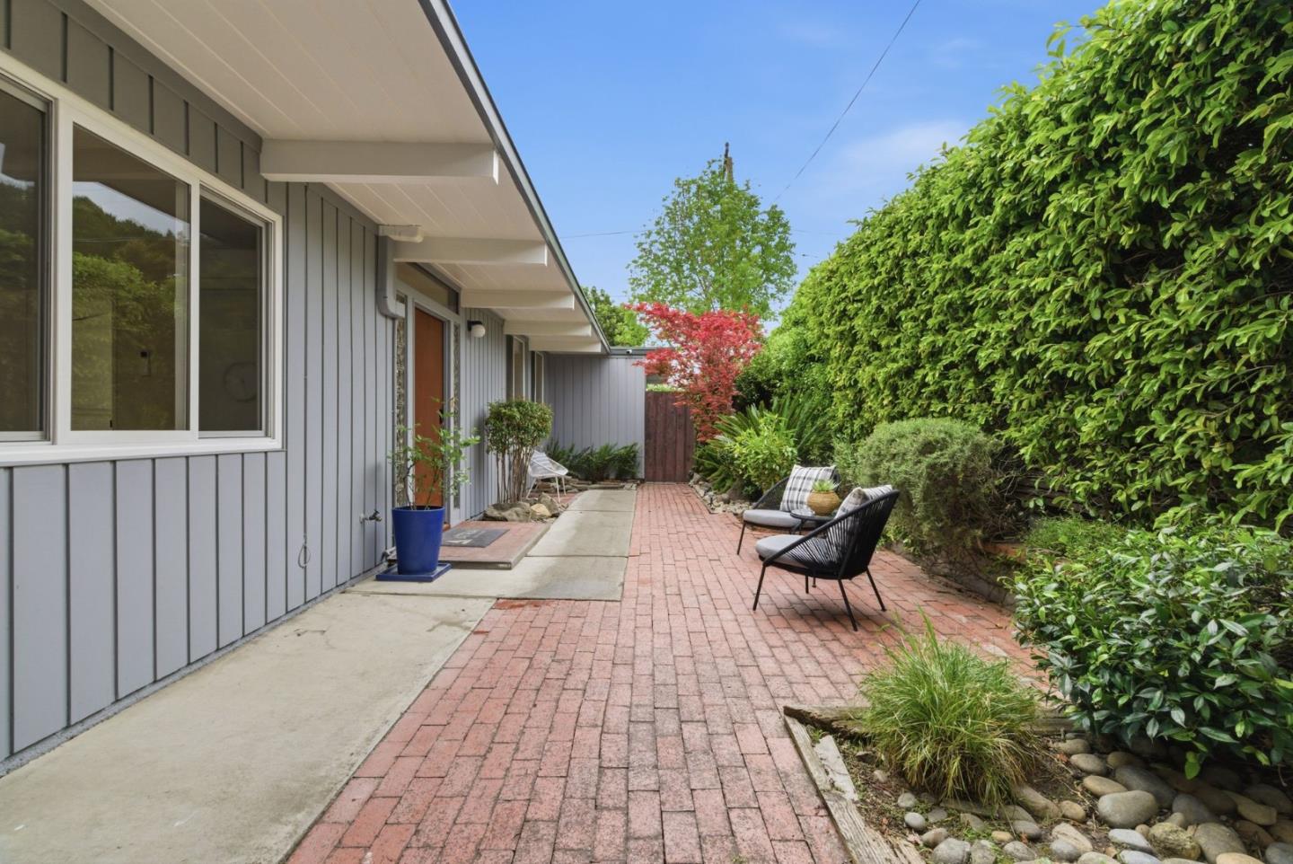 Detail Gallery Image 3 of 43 For 464 Dell Ave, Mountain View,  CA 94043 - 3 Beds | 2 Baths