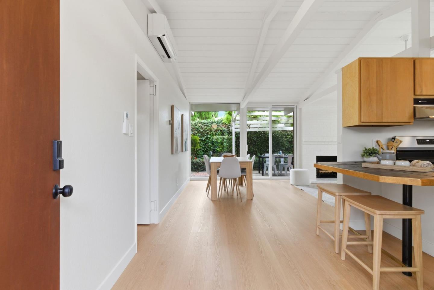 Detail Gallery Image 7 of 43 For 464 Dell Ave, Mountain View,  CA 94043 - 3 Beds | 2 Baths