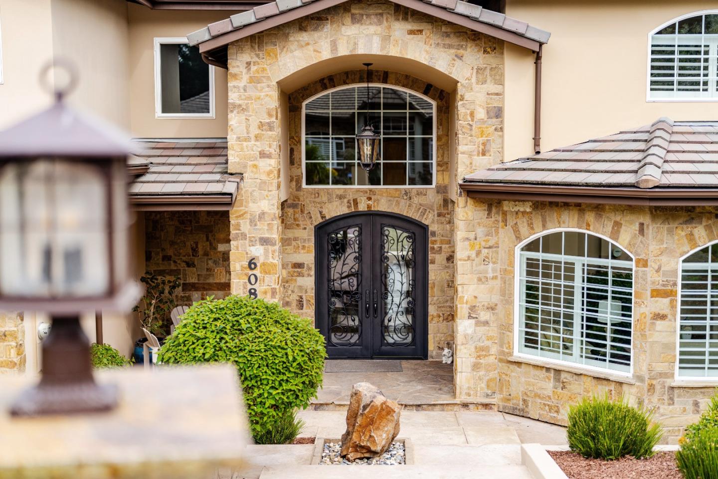 Detail Gallery Image 4 of 59 For 608 Lassen Park Ct, Scotts Valley,  CA 95066 - 6 Beds | 4/1 Baths