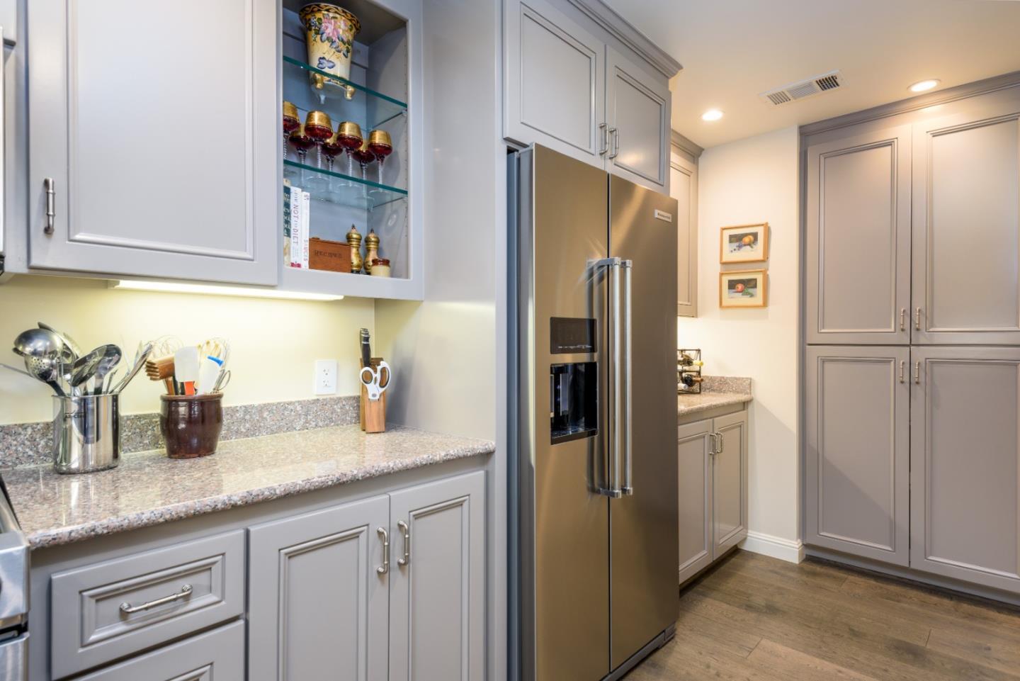 Detail Gallery Image 11 of 23 For Crystal Springs Rd,  San Mateo,  CA 94402 - 2 Beds | 2 Baths