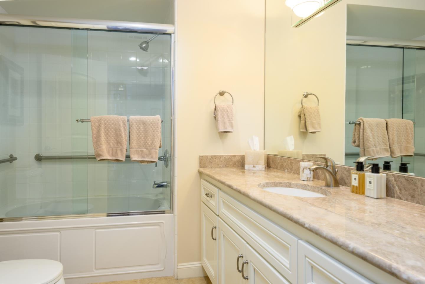 Detail Gallery Image 15 of 23 For Crystal Springs Rd,  San Mateo,  CA 94402 - 2 Beds | 2 Baths