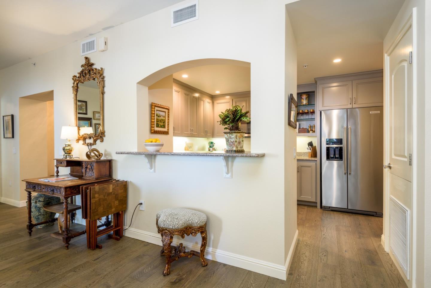 Detail Gallery Image 8 of 23 For Crystal Springs Rd,  San Mateo,  CA 94402 - 2 Beds | 2 Baths