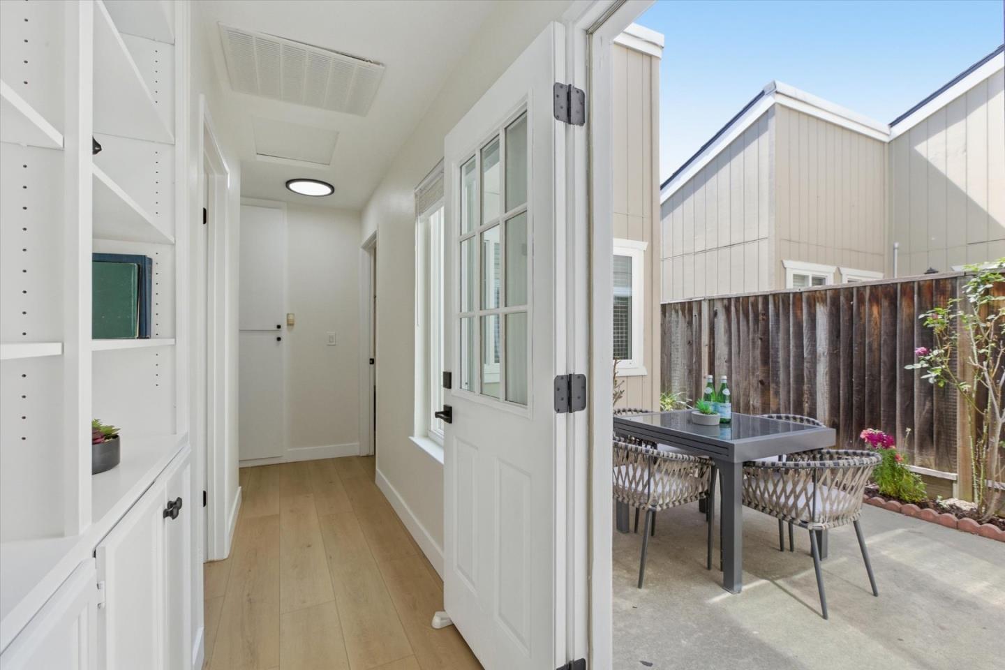 Detail Gallery Image 14 of 79 For 22652 Silver Oak Ln, Cupertino,  CA 95014 - 2 Beds | 2 Baths